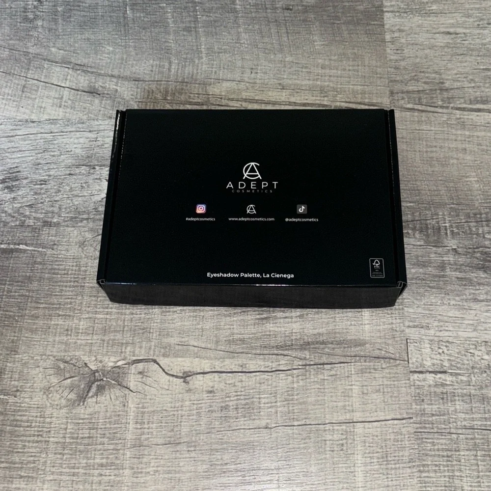 Adept Cosmetics La Cienega palette